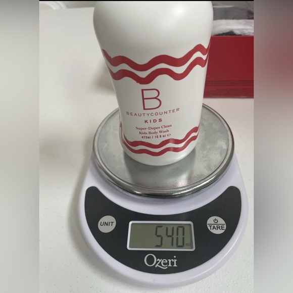 Beautycounter Splashtime Kid’s Set Gift NEW IN BOX + Towel - Picture 8 of 8